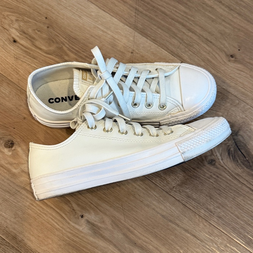 White Leather Low-Top Converse - Picture 4 of 12